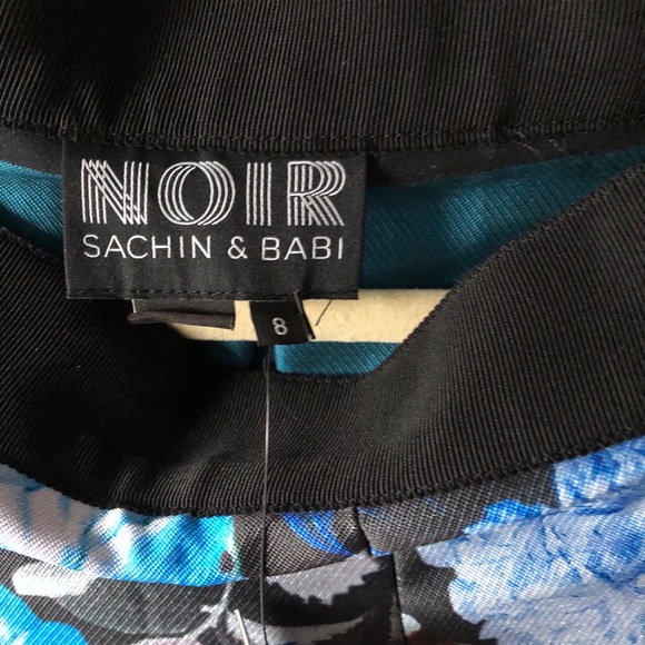Sachin Babi Aster Skirt In Size 8. Retail $750 - Picture 6 of 7
